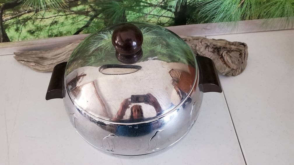 Mid Century Barware West Bend Penguin Cooler with Bakelite Handles