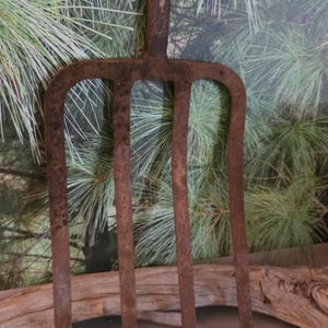 Antique Forged Rusty 4 Tine Pitchfork Head Cast Iron Farmhouse Decor   #4694