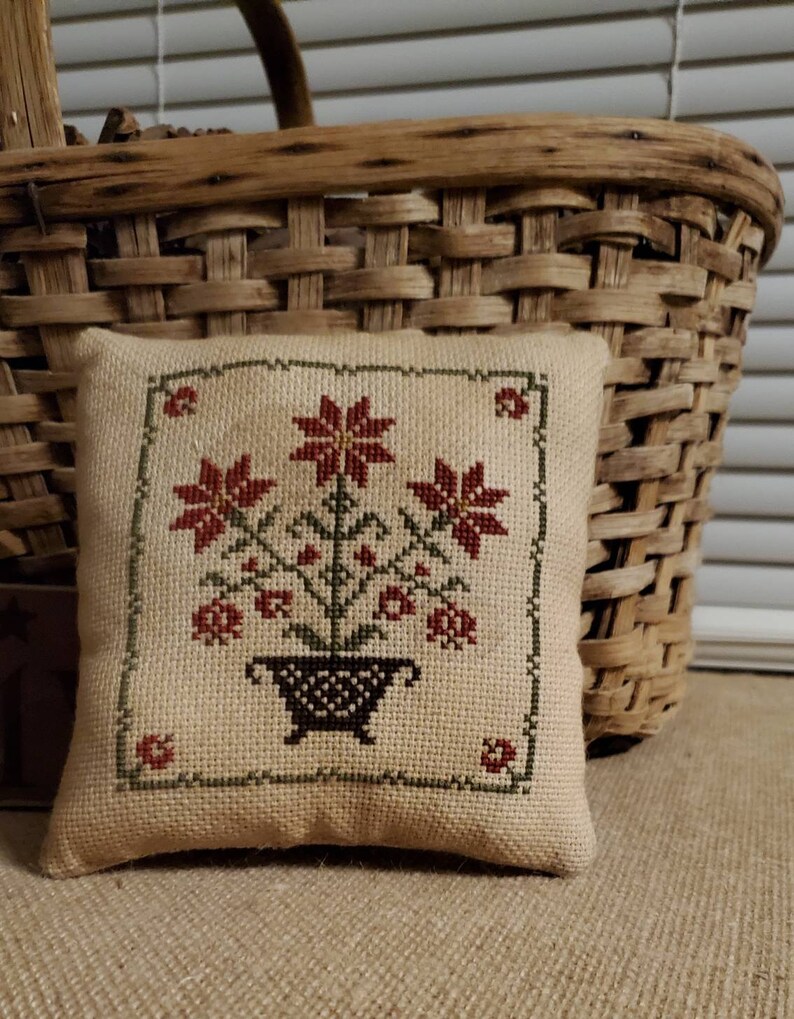 Poinsettia Flowers Sampler Cross Stitch Cupboard Tuck/pinkeep Etsy