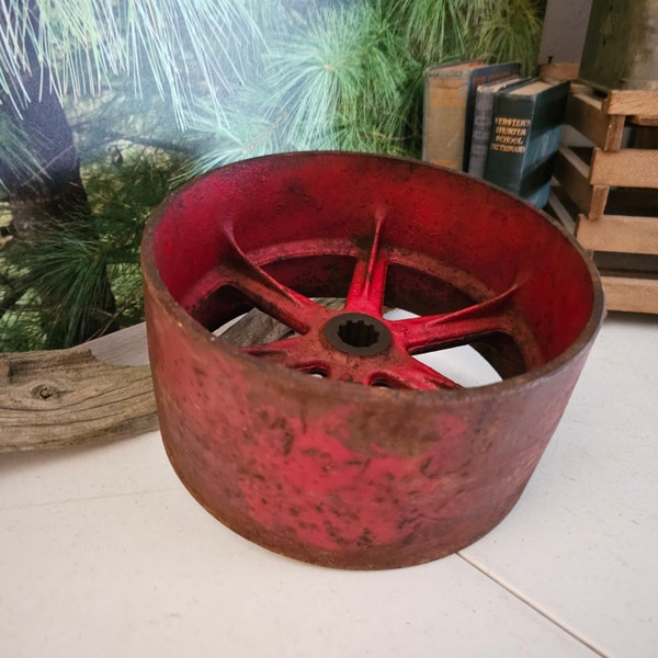 Poulie de tracteur à volant d'inertie rouge Antique Steampunk Yard Art roue d'instrument agricole en fer en détresse #3635