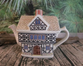 Ceramic Sadler Tudor House Teapot 2 Piece from the English Country Houses Series #4337 Staffordshire, England   #3185