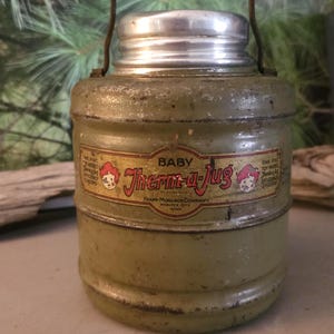 Vintage Knapp-Monarch Co. Baby Therm-A-Jug 1940s One Pint Toy Model Original Label #4560