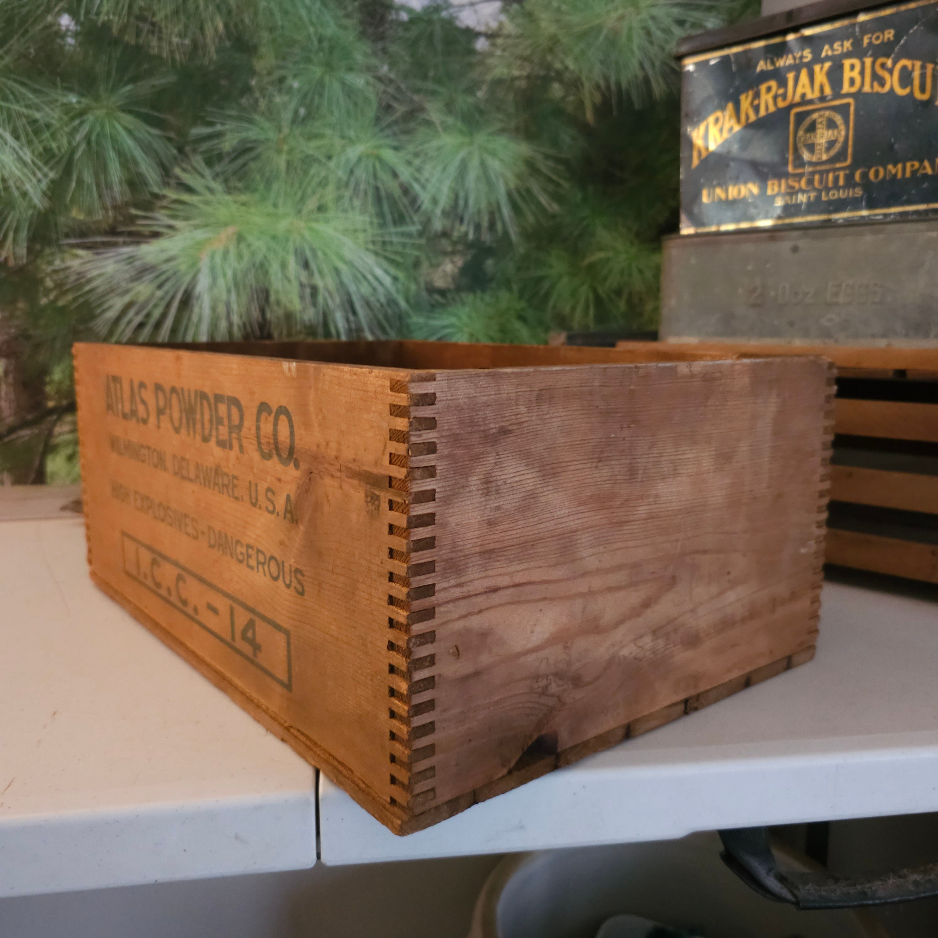 Antique Atlas Powder Company Atlas Explosives Wood Finger Jointed