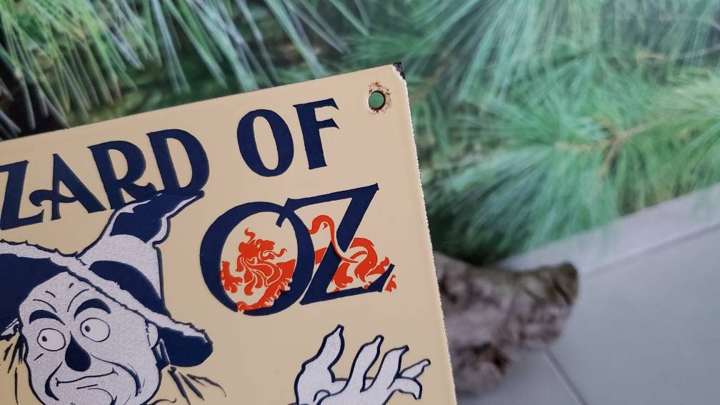1988 WIZARD OF OZ Ande Rooney Porcelain Enameled Advertising Sign