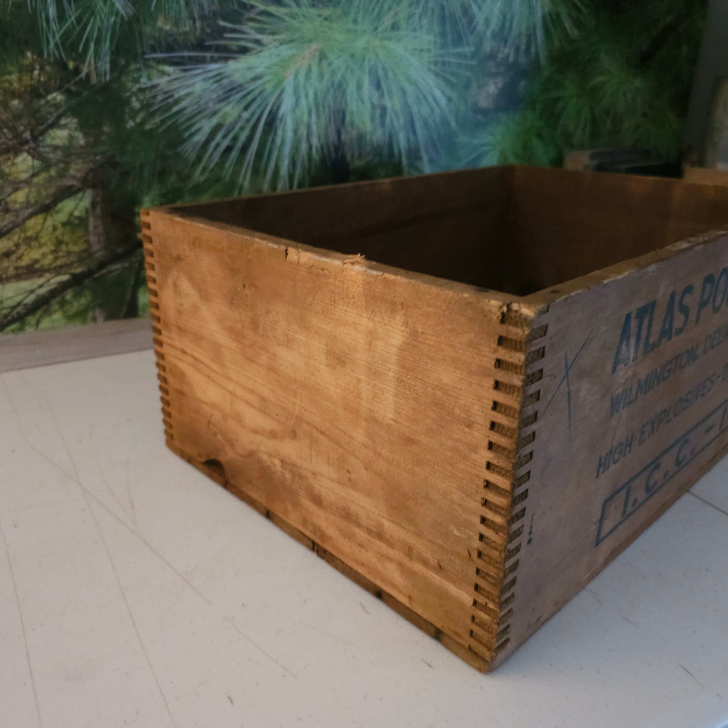 Antique Atlas Powder Company Atlas Explosives Wood Finger Jointed