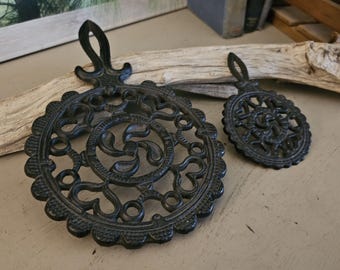 Set of 2 Cast Iron Black Trivets, Pinwheel Design Small & Large  #5078