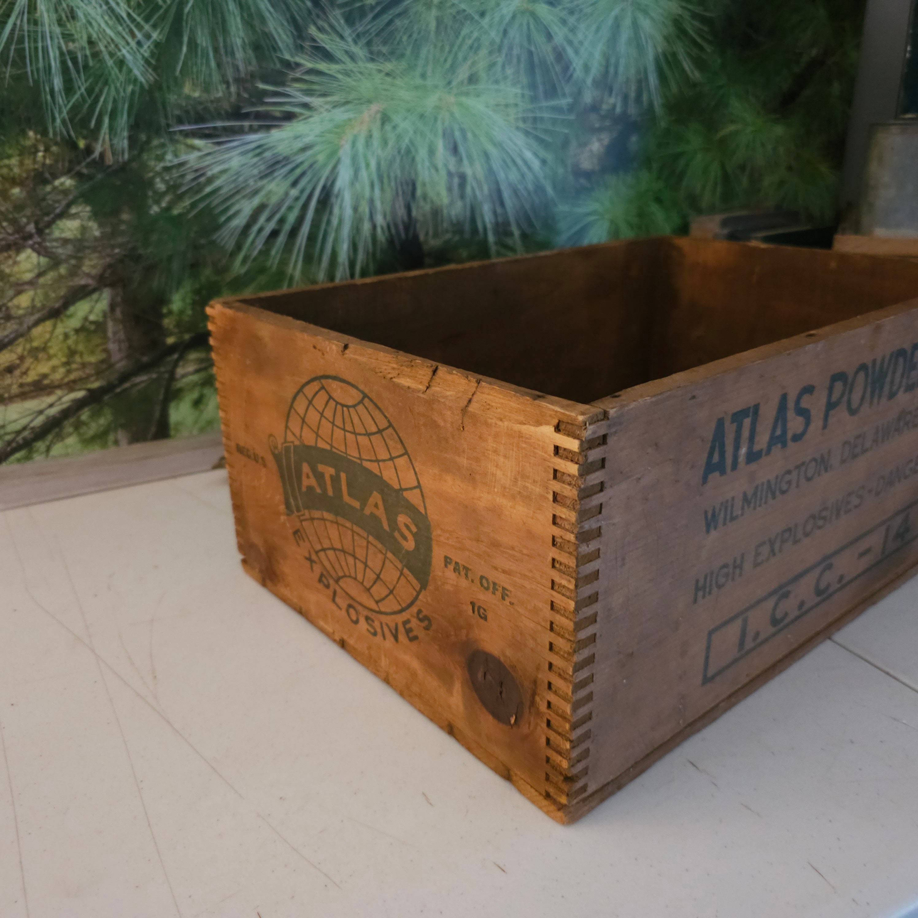ATLAS POWDERヴィンテージ木箱 Antique Atlas Powder Company Atlas Explosives Wood Finger Jointed