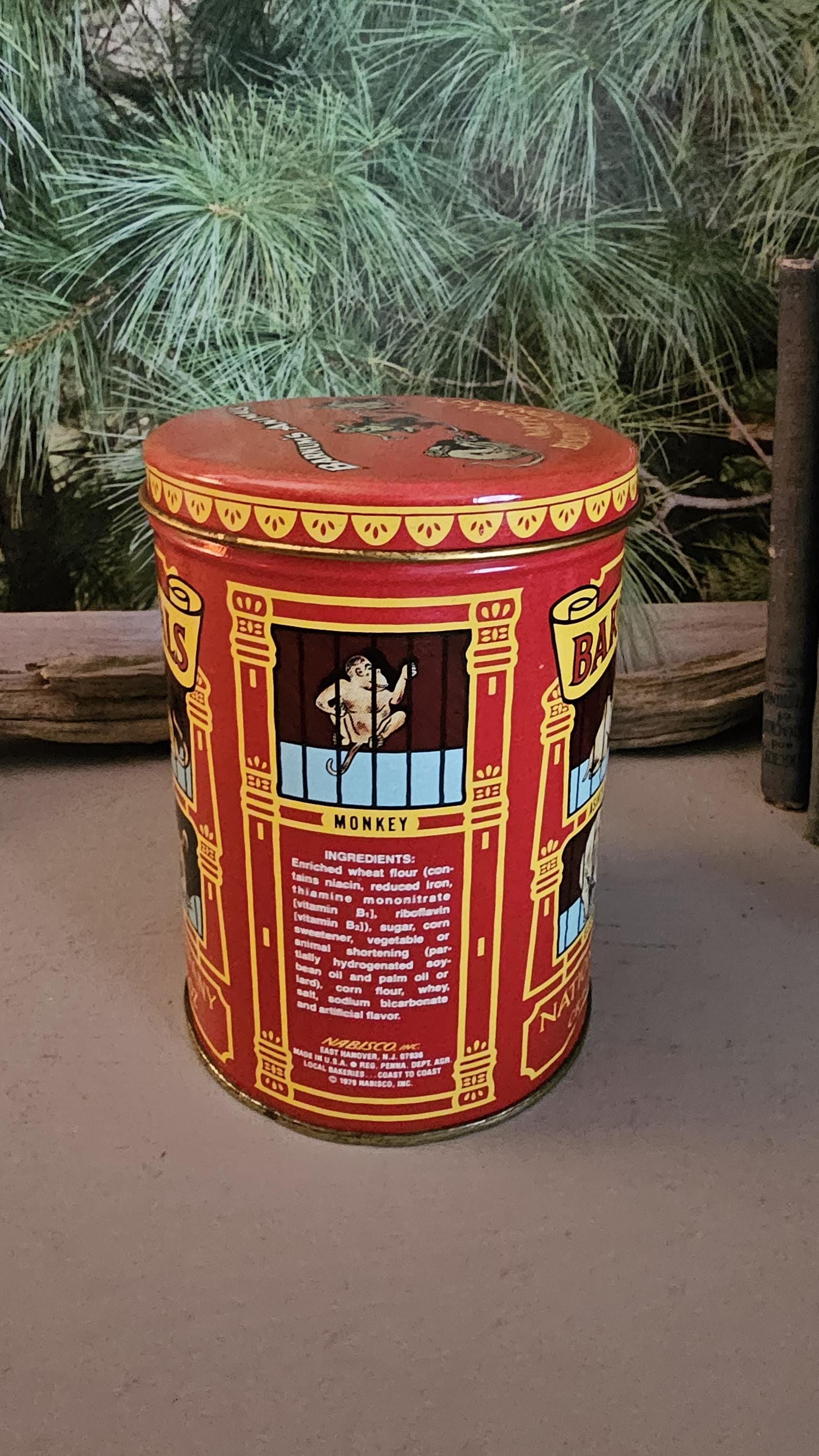 Round Red & Yellow Barnum
