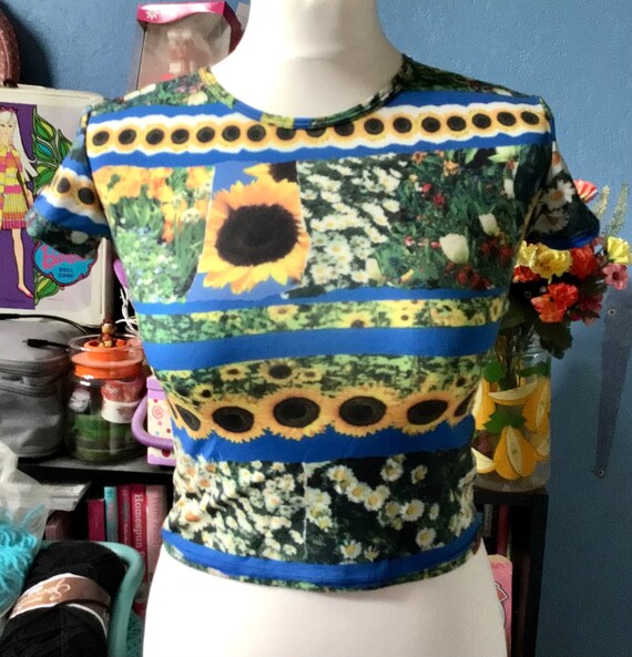 Sand Soft Collar Crop Top 90s Made