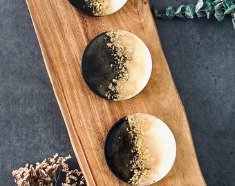 Gorgeous Set of Round Resin Coasters - Flower Coasters - Colored Coasters