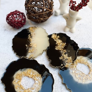 Gorgeous resin Geode Coasters - Set