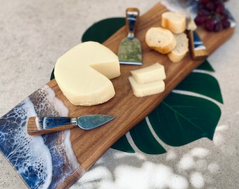 Beautiful Set of Cheese Utensils with resin waves effect