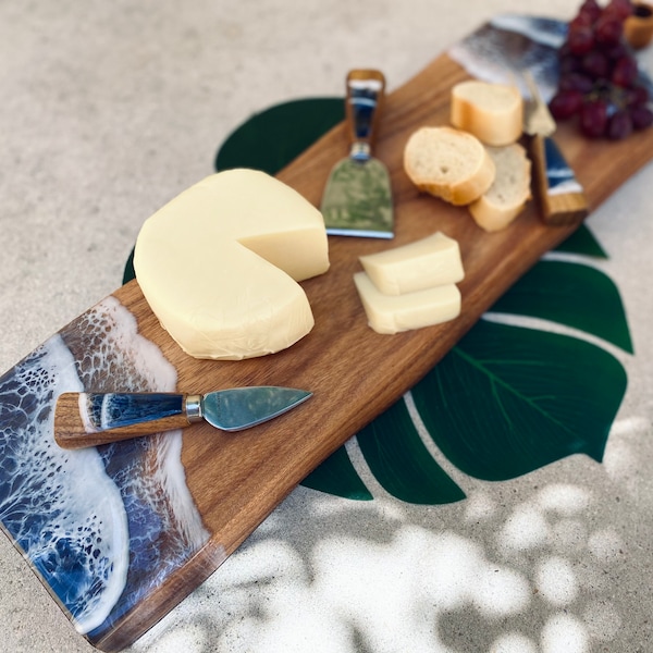 Beautiful Set of Cheese Utensils with resin waves effect