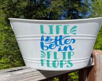 Personalized Flip Flop Baskets, Summer Basket, Flip Flop, Beach Personalized Bins - Available in several basket colors!