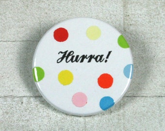 Hooray! - Button with real confetti // Button 38 mm