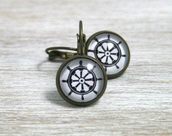 Steering wheel // hanging earrings with motif