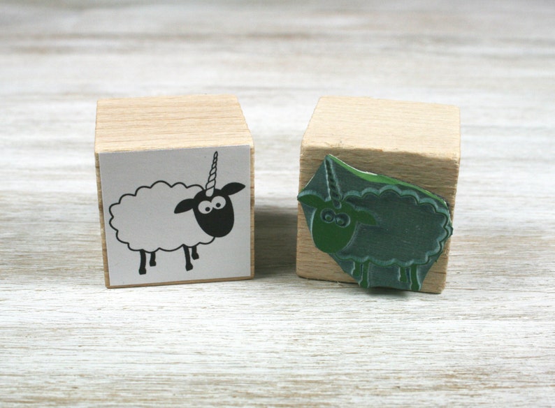 Timbro pecora unicorno // gomma naturale su legno di faggio 3 x 3 cm immagine 2