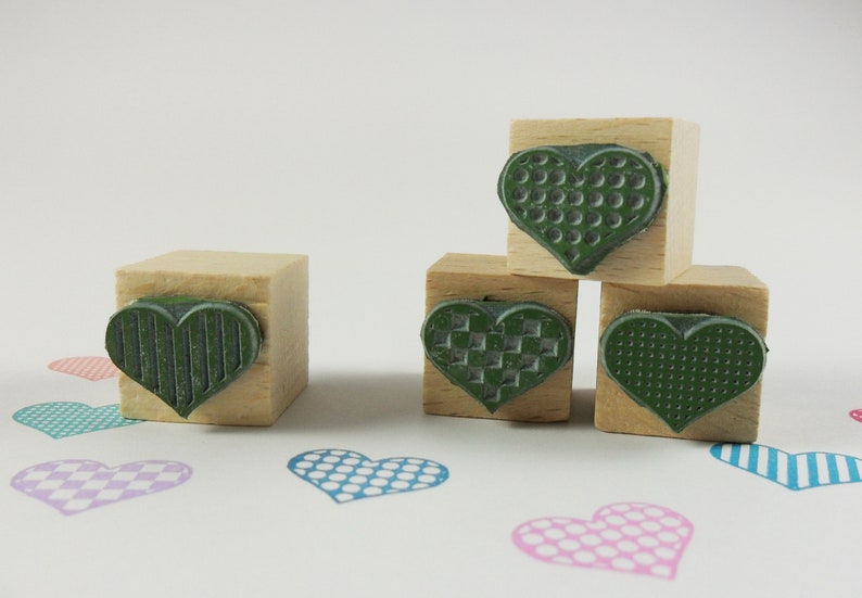 Heart with dots // Stamp made of natural rubber on beech wood 2 x 2 cm image 3