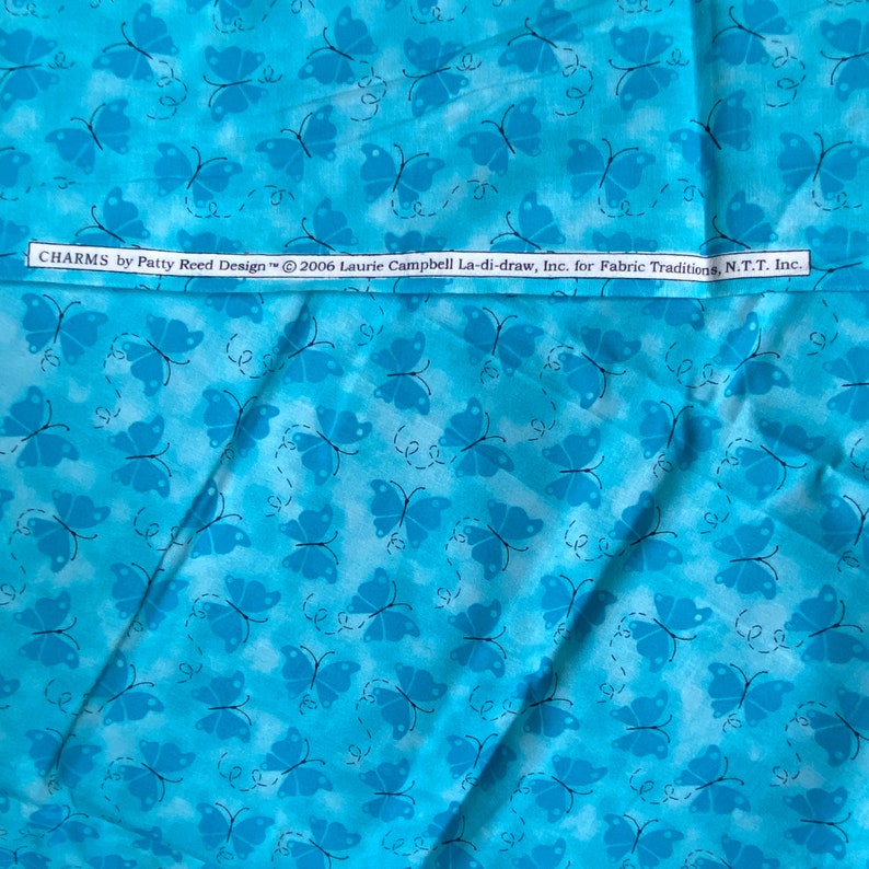 Laurie Campbell La-Di-Draw Inc pour Fabric Traditions, Charms, Patty Reed Design, Bleu Turquoise Ton sur Ton avec Papillons à partir de 2006 image 2