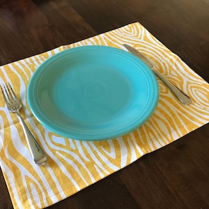 Yellow Stripe Placemats (Set of 6): Modern Geometric Table Decor