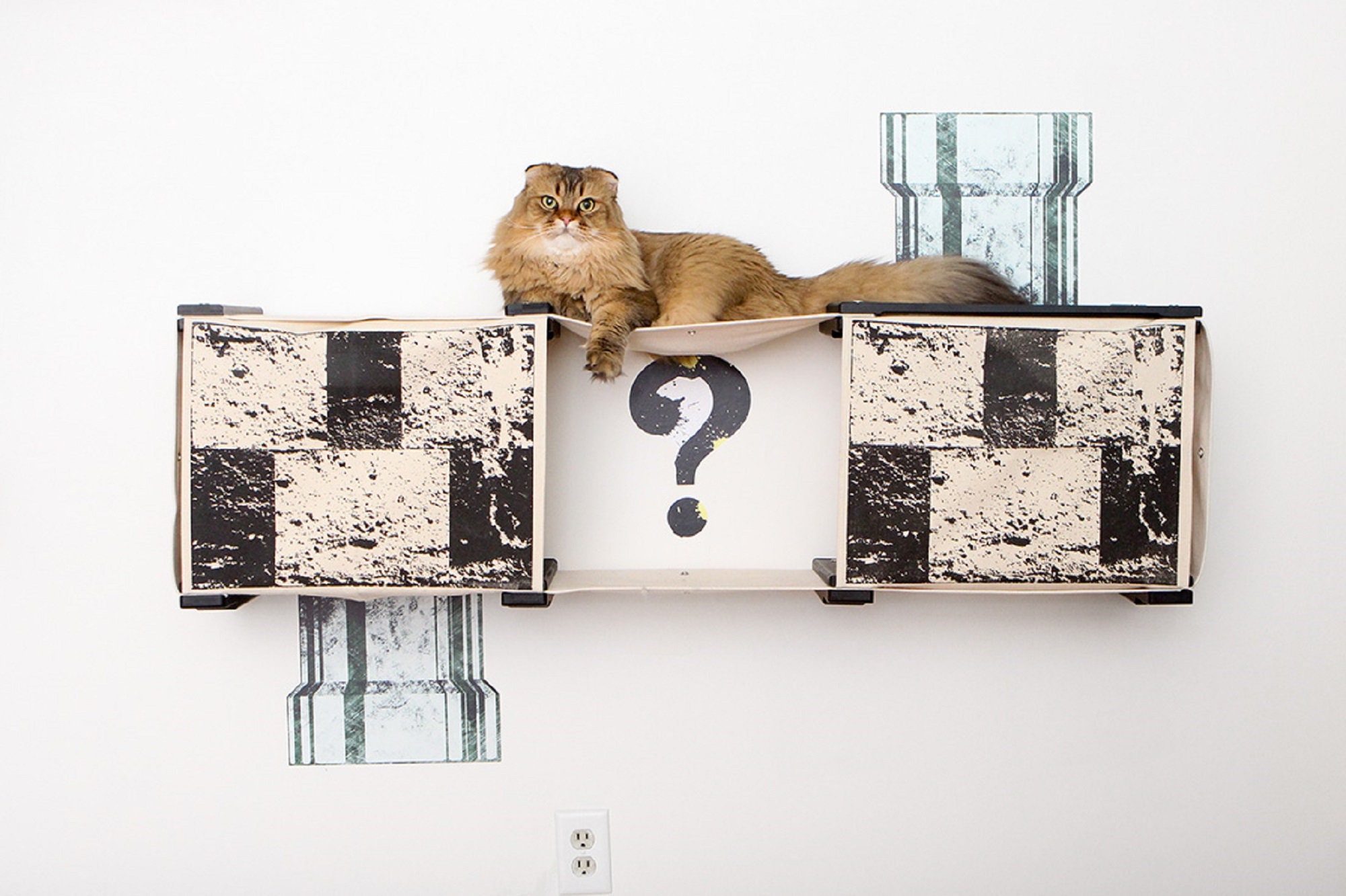 Mario Cat Condo - Meubles