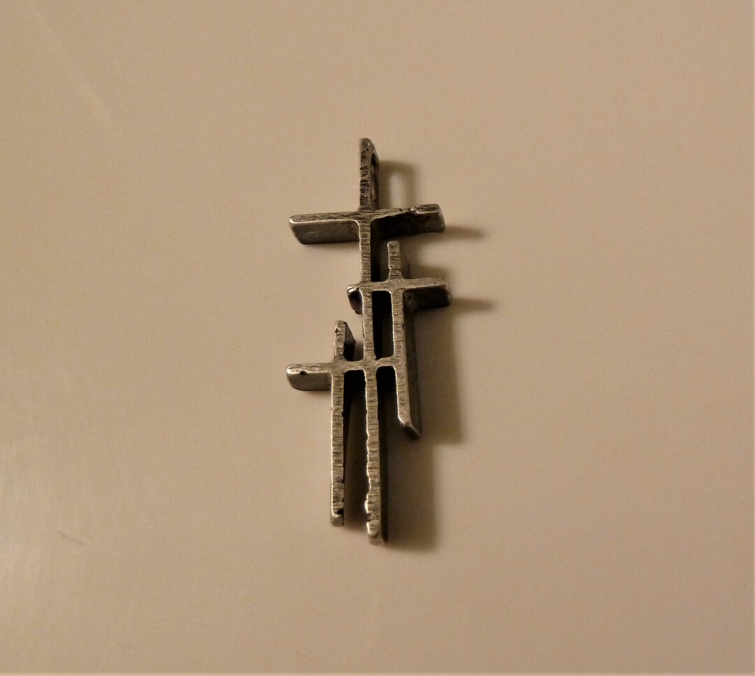 Rare James Avery Retired Crosses of Calvary Pendant With Interior Bail