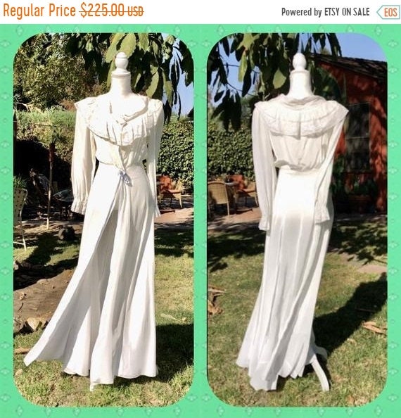 SALE 1940s Snowy White Flowing Rayon Gown S