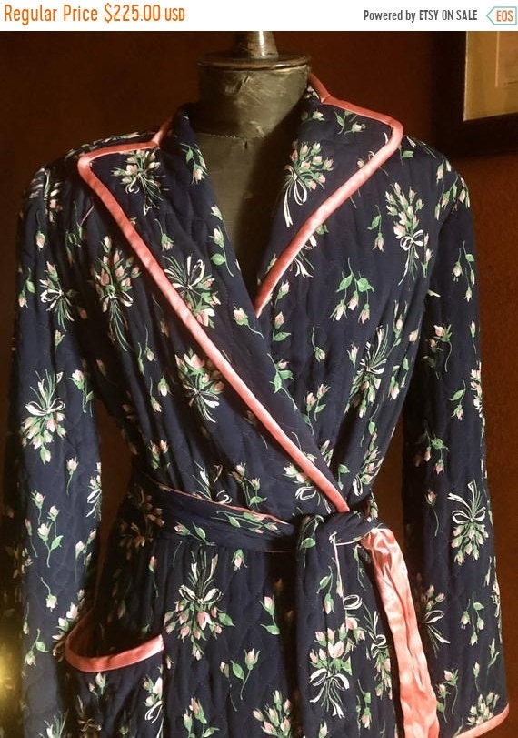 SALE 1940s Rayon Floral Dressing Gown M