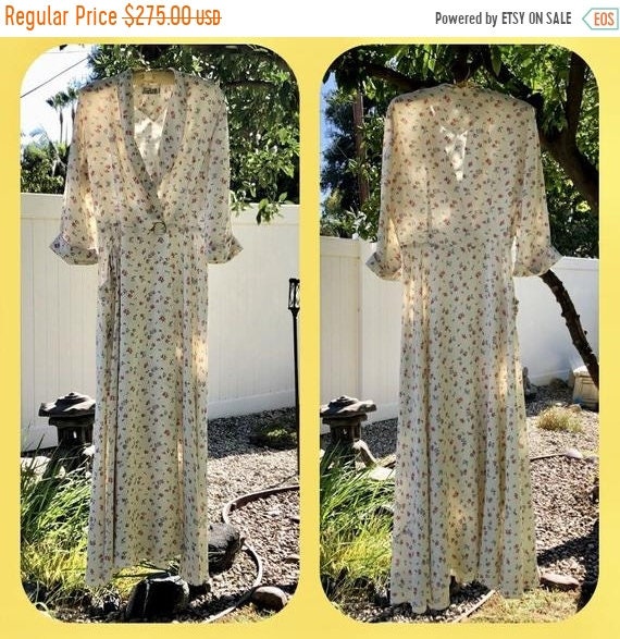 SALE 1940s Cold Rayon Saybury Dressing Gown ML
