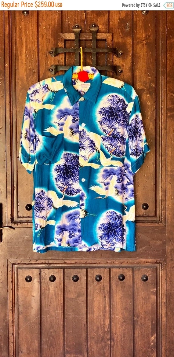 SALE 1950s Penneys Hawaiian rayon Cranes Shirt M