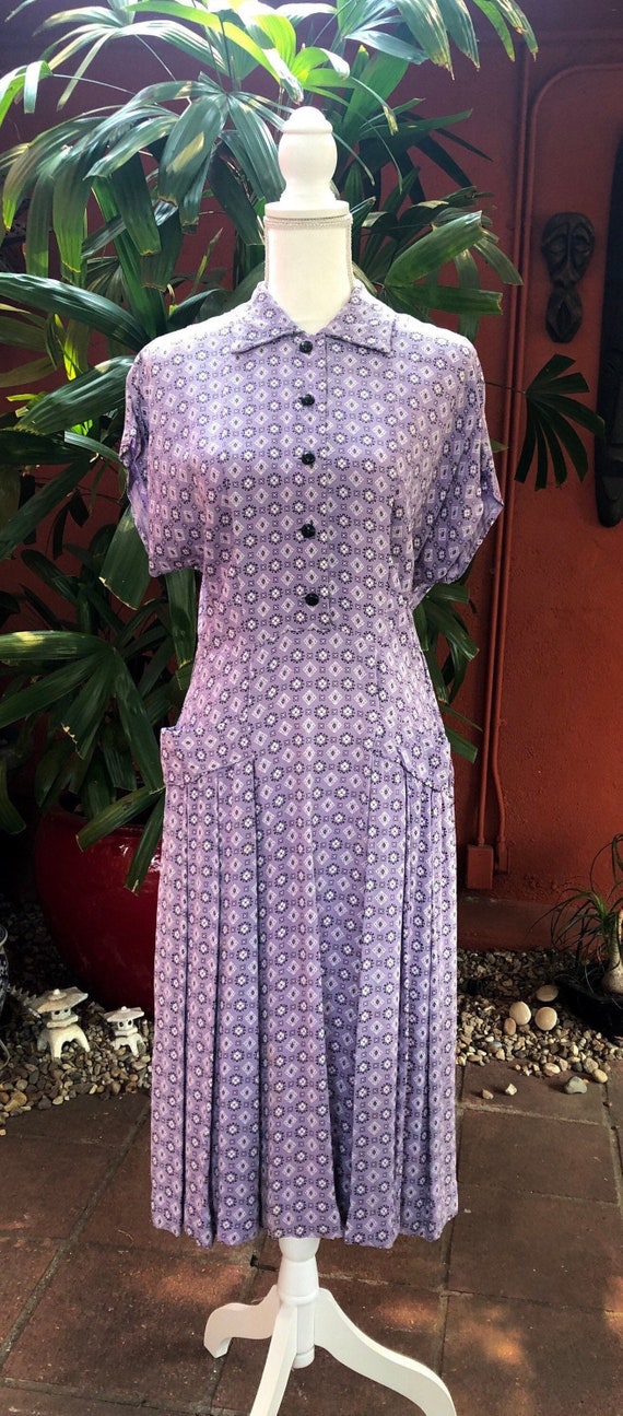 1950s Bandana Print Rayon Crepe Lavender Dress M