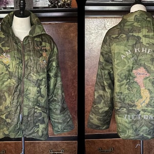 69-70 Original Souvenir Vietnam Camo Jacket M