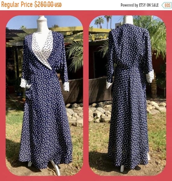 SALE 1940s Cold Rayon Polka Dot Dressing Gown L