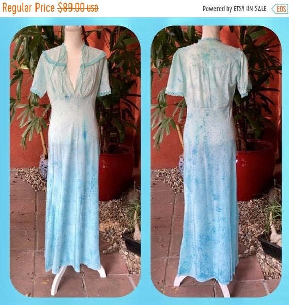 SALE 1940s Dyed Cold Rayon Nightgown L