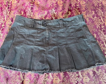 1990s  Lucky Brand Black Denim Hip Hugger Mini Skirt 31
