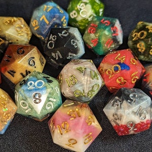 Character 20s - Hermitcraft Inspired D20s (A- grade)