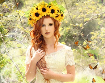 Flower Crown/ Flower Headdress/ Floral Headdress/ Day of the Dead/ Hippie/  Wedding Crown/ Bridal/ Bohemian/ Hair Wreath/ Flower Head Piece/
