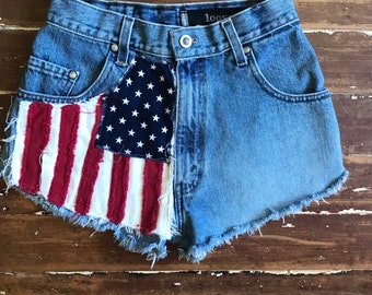 Vintage Levi's Silver Tab Denim Shorts: American Flag Patch, 25 Waist PEGGYOWASHERE