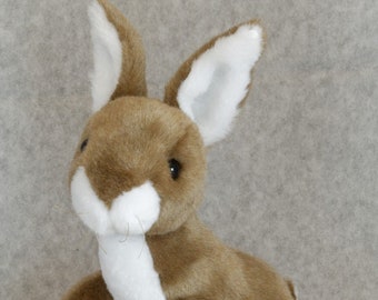 Bunny Rabbit pattern and Illustrated Instructions for Finnegan, a 12.5" tall non-jointed Rabbit (downloadable PDF)