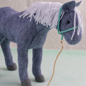 Felt Horse, Patterns and Illustrated Instructions (downloadable PDF)