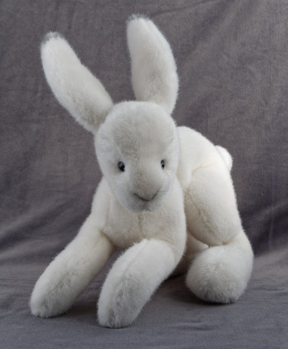 Bunny Rabbit pattern and Illustrated Instructions for Snowbelle, an 16" long non-jointed Bunny (downloadable PDF)