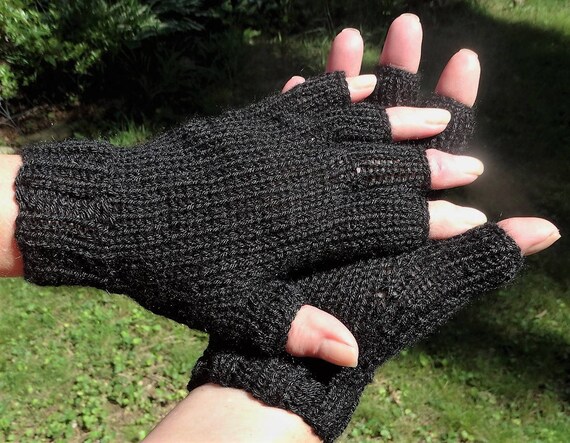 baby gloves with fingers