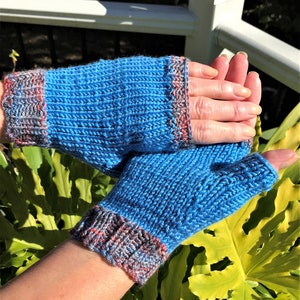 Fingerless Gloves Hand Knit Ladies&#39; Blue Merino Wool Gloves With No Fingers