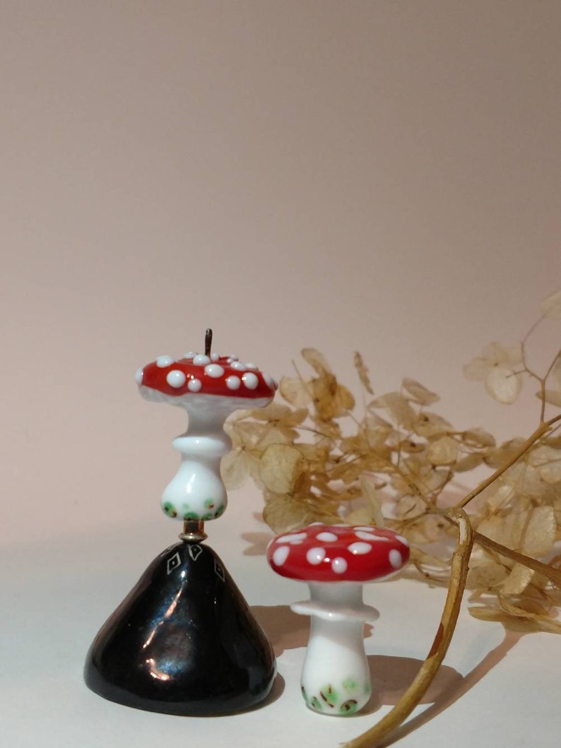 Mushroom Christmas Glass Ornament, 1pcs home decoration miniature Lampwork Glass Miniatiure Woodland Handmade Bead Theme christmas tree image 5