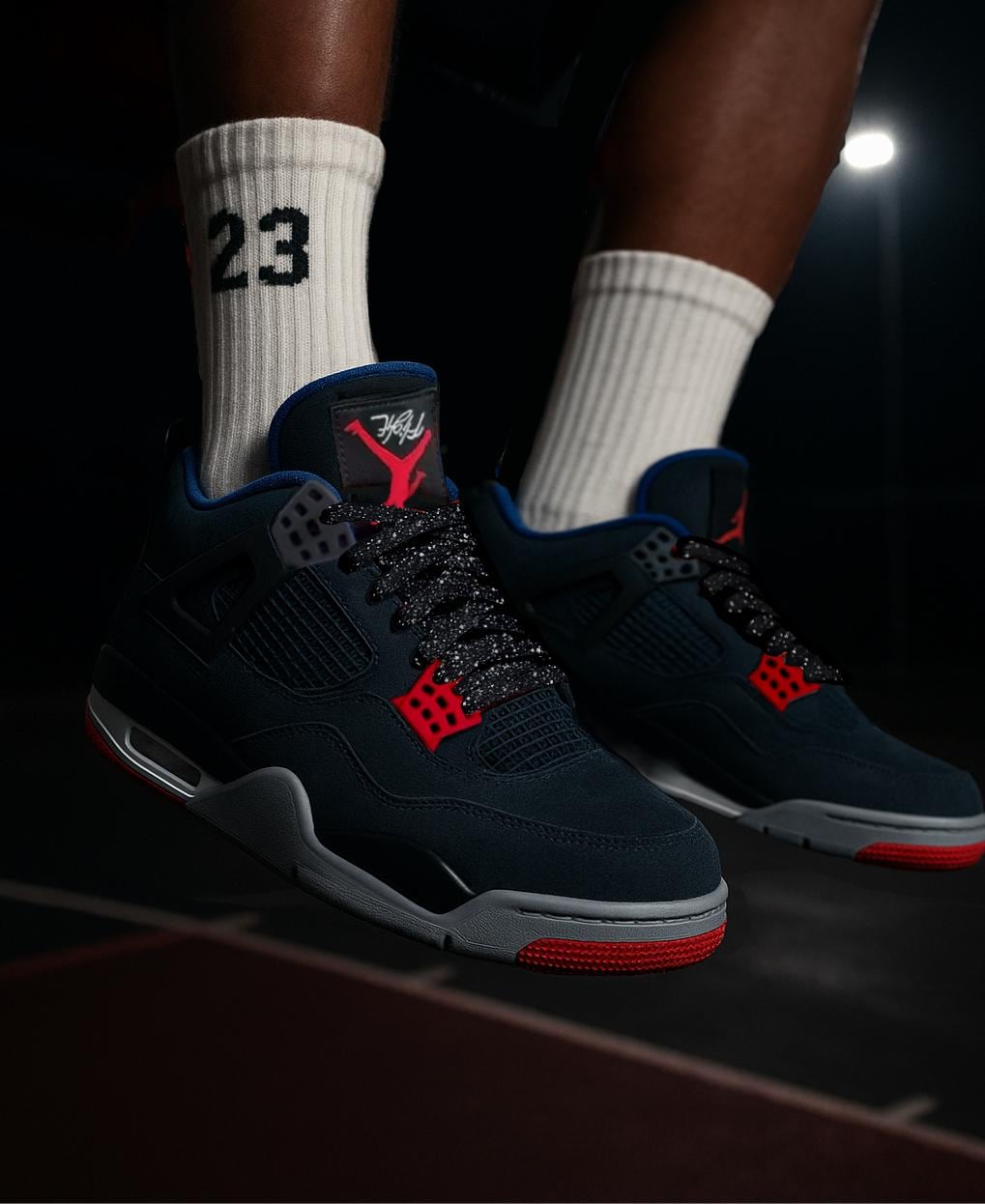 jordan 4 lightning with black laces