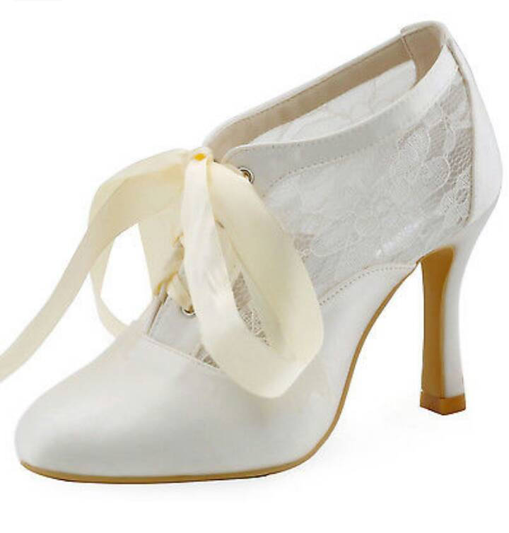 Vintage Ivory Wedding Shoes 3