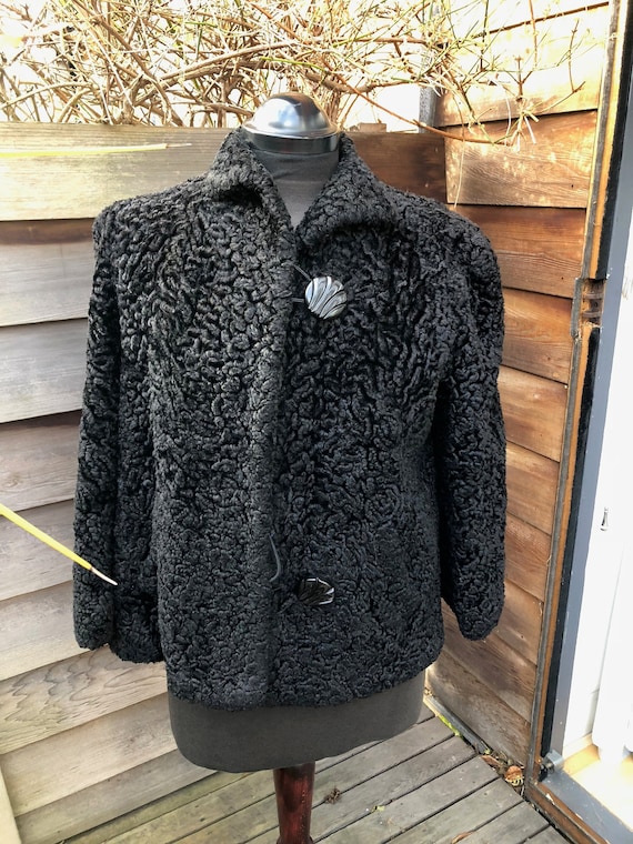 Fabulous Vintage 40's cropped jacket in black faux