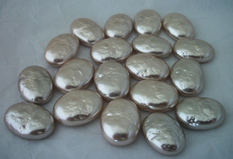 24pcs Vintage Miriam Haskell creamy white large oval glass baroque pearl cabochon stones 25x18mm