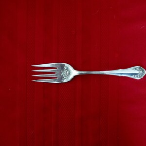 Elegant Silver Plate Lg Meat Serving FORK Reliance/Oneida BRIDAL ROSE Pattern 1911 Rose Tip of Handle! Super Condition Polished No Wear!