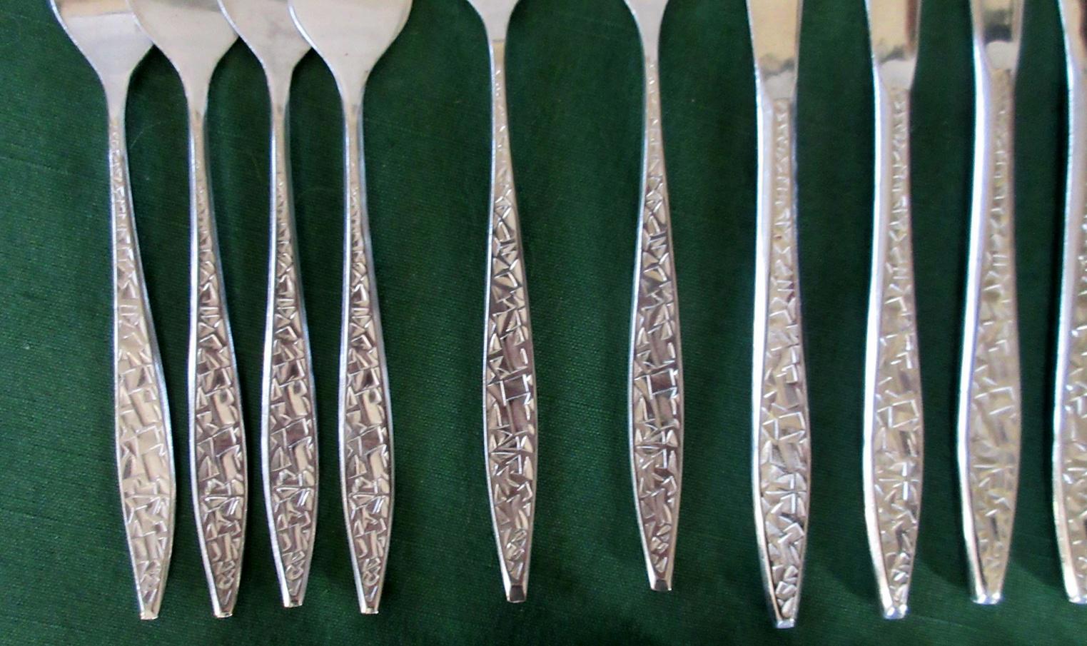 34 Pcs Partial Set EKCO Eterna Stainless Silverware/flatware Modern ...